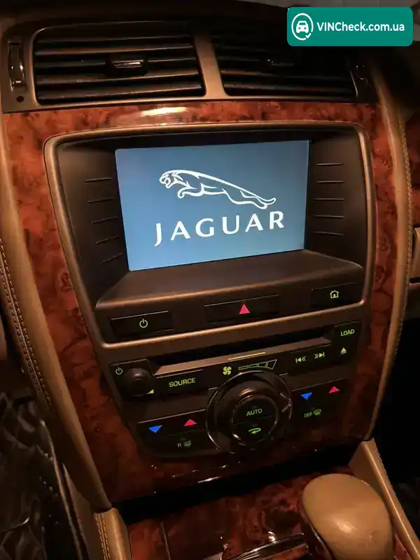 Jaguar XK 2006, фото з оголошення 2 з 20, VIN SAJAA44P375B02619
