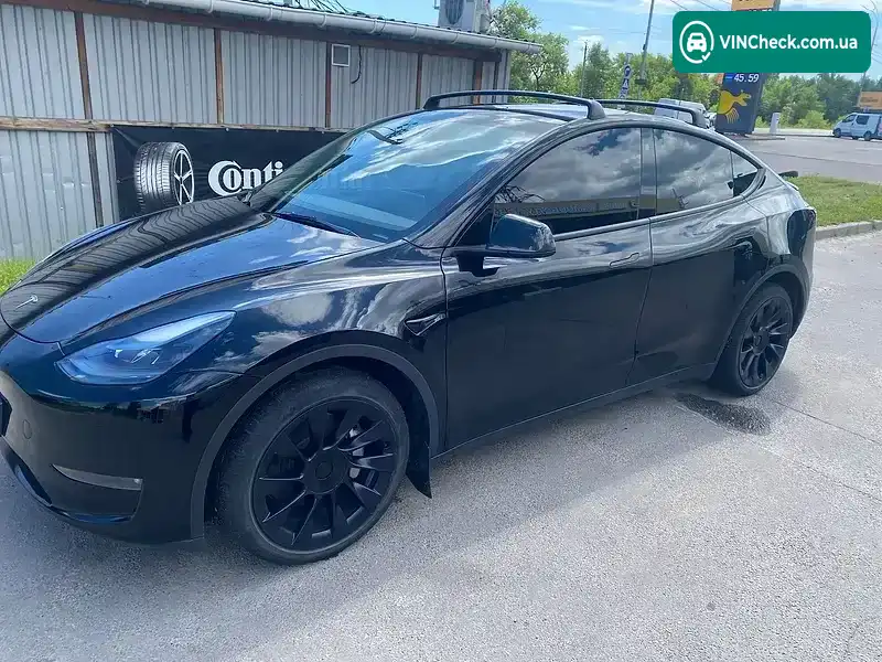 Tesla Model Y 2023, фото з оголошення 2 з 21, VIN 7SAYGDEE1PF749365