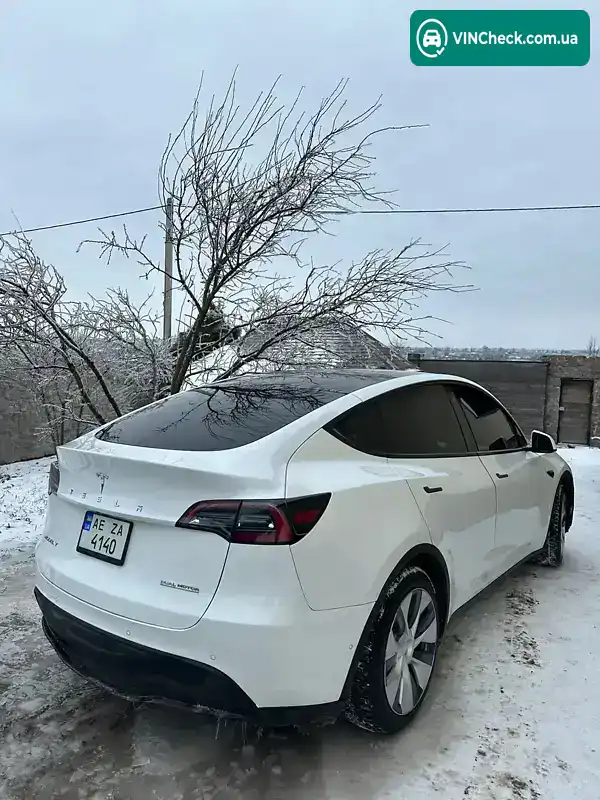 Tesla Model Y 2021, фото з оголошення 2 з 11, VIN 5YJYGDED9MF163240