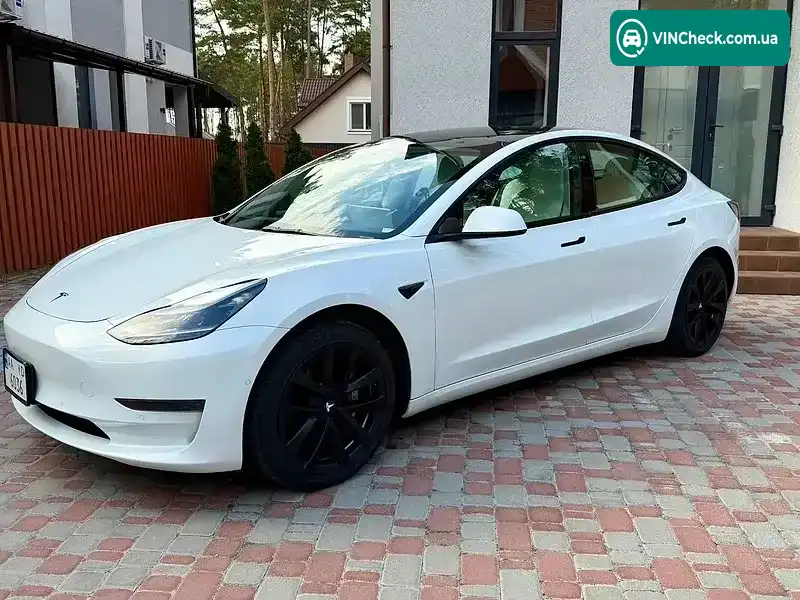 Tesla Model 3 2021, фото з оголошення 1 з 10, VIN 5YJ3E1EA1MF096718