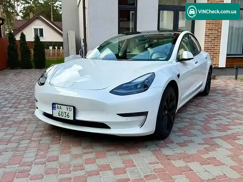 Tesla Model 3 2021, фото з оголошення 2 з 10, VIN 5YJ3E1EA1MF096718