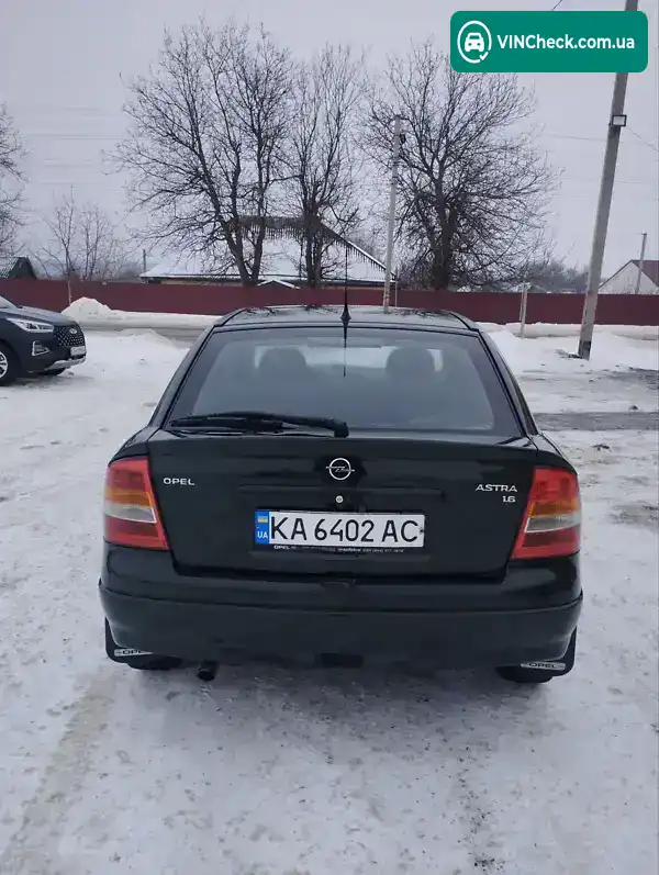 Opel Astra 2004, фото з оголошення 2 з 10, VIN Y6D0TGF4845100947