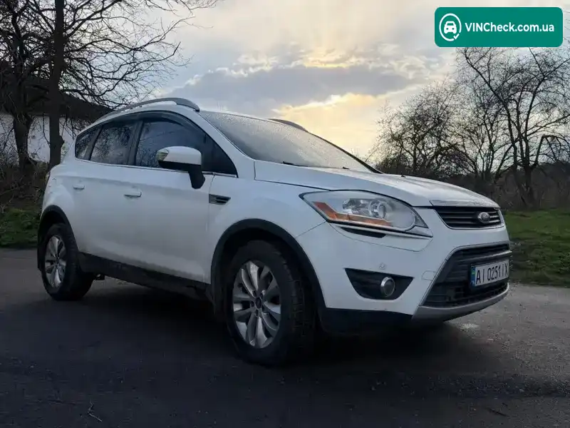 Ford Kuga 2013, фото з оголошення 1 з 12, VIN WF0RXXGCDRBU66899