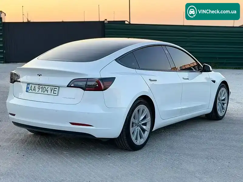 Tesla Model 3 2022, фото з оголошення 2 з 20, VIN 5YJ3E1EB5NF347704