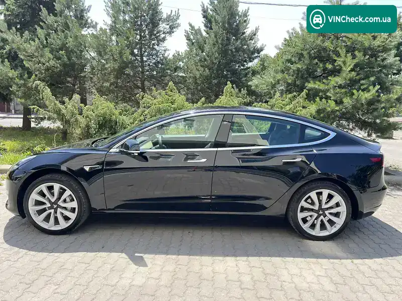 Tesla Model 3 2020, фото з оголошення 2 з 21, VIN 5YJ3E1EA0LF642813