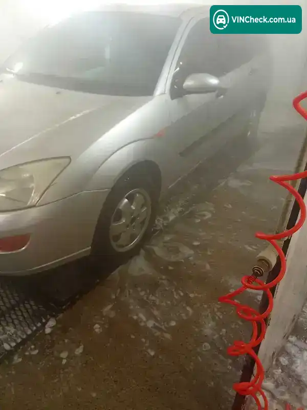 Ford Focus 2001, фото з оголошення 2 з 3, VIN WF0NXXGCDN1P50504