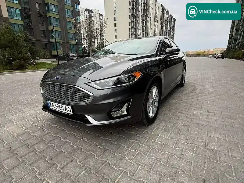 Ford Fusion 2019, фото з оголошення 1 з 21, VIN 3FA6P0SU7LR121804