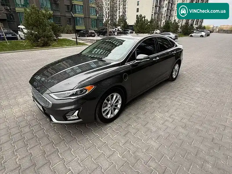 Ford Fusion 2019, фото з оголошення 2 з 21, VIN 3FA6P0SU7LR121804