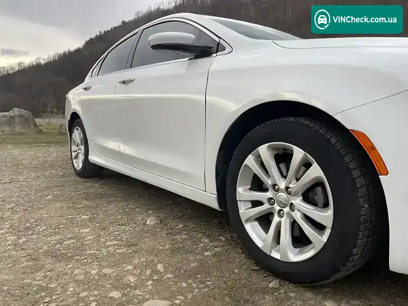Chrysler 200 2014, фото з оголошення 2 з 17, VIN 1C3CCCAB9FN554207