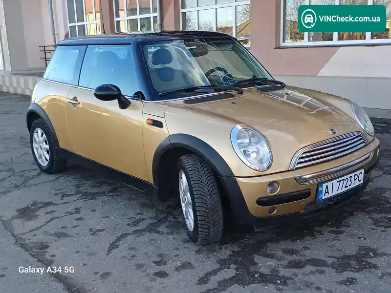 MINI Hatch 2004, фото з оголошення 2 з 19, VIN WMWRC31000TB91772