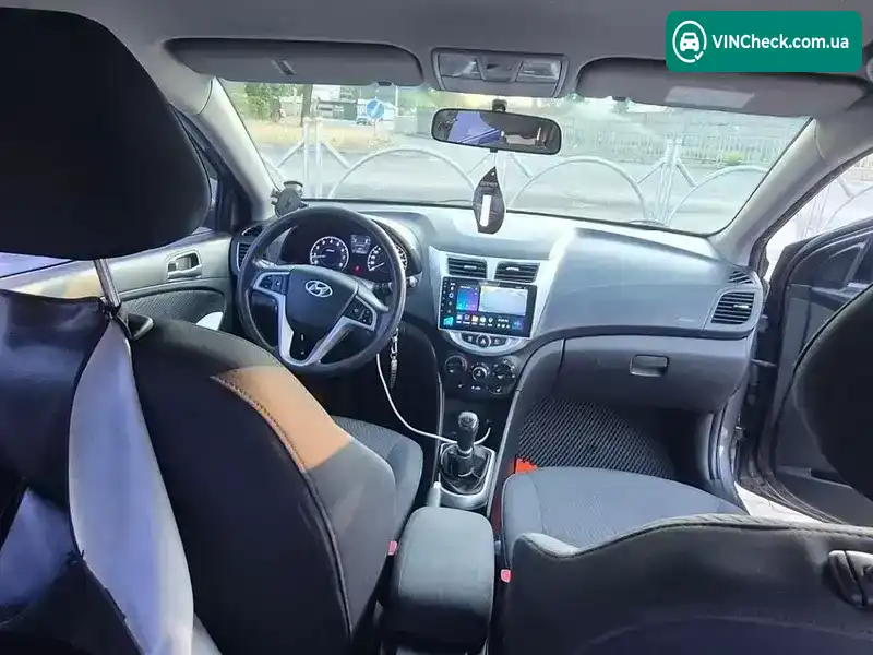 Hyundai Accent 2013, фото з оголошення 2 з 17, VIN Z94CU41CADR255001