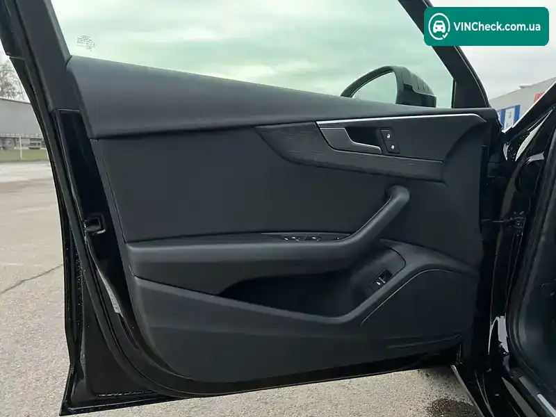 Audi A4 2019, фото з оголошення 2 з 21, VIN WAUZZZF47LA032600