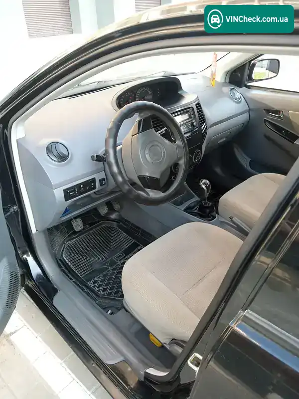 Geely MK 2011, фото з оголошення 2 з 9, VIN LB37624S0CL000982