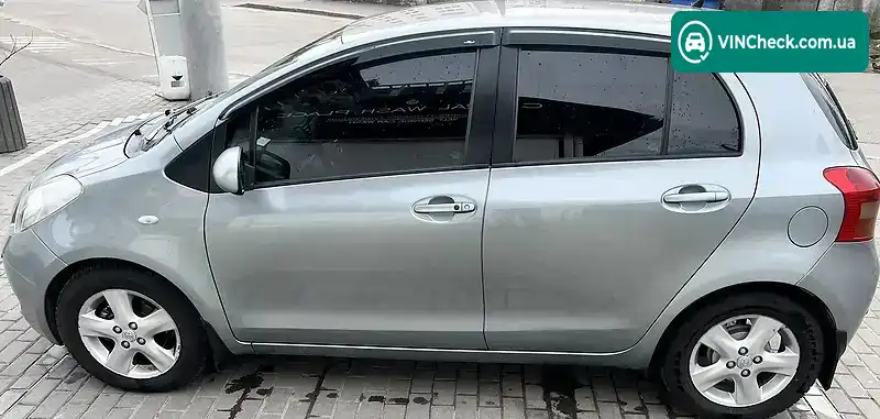 Toyota Yaris 2006, фото з оголошення 1 з 13, VIN VNKKL96350A062971