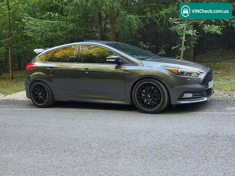 Ford Focus 2017, фото з оголошення 2 з 20, VIN 1FADP3L95JL226310