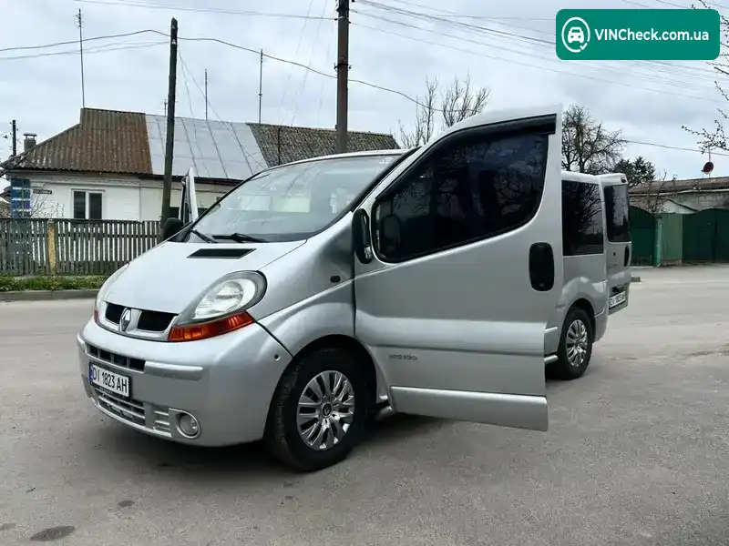 Renault Trafic 2004, фото з оголошення 1 з 16, VIN VF1FLADA64Y055654