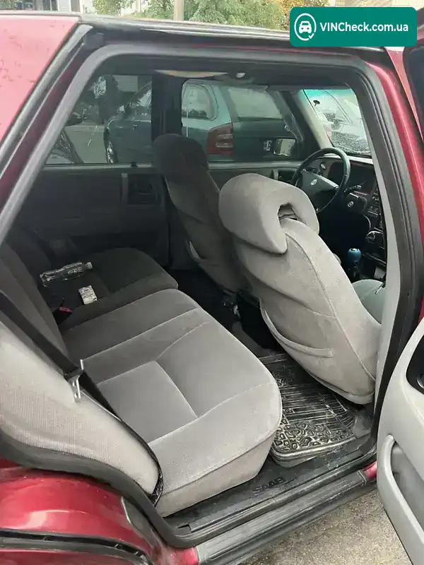 Saab 9000 1995, фото з оголошення 2 з 7, VIN YS3CD65T5T1002163