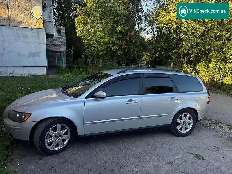 Volvo V50 2004, фото з оголошення 1 з 20, VIN YV1MW753152070731