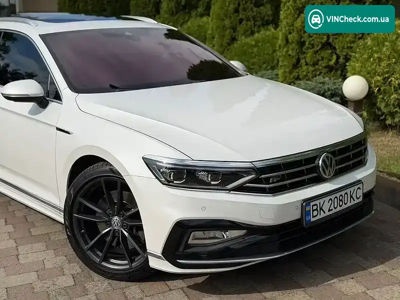 Volkswagen Passat 2019, фото з оголошення 2 з 20, VIN WVWZZZ3CZLE018643