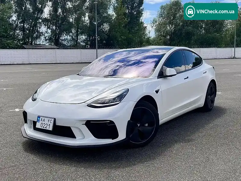 Tesla Model 3 2019, фото з оголошення 1 з 20, VIN 5YJ3E1EB8KF195090