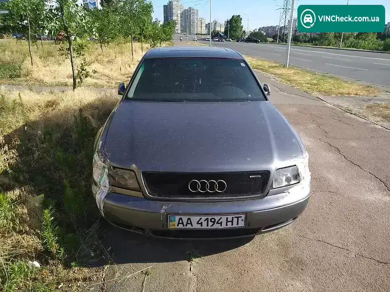 Audi A8 1994, фото з оголошення 1 з 2, VIN WAUZZZ4DZRN000892