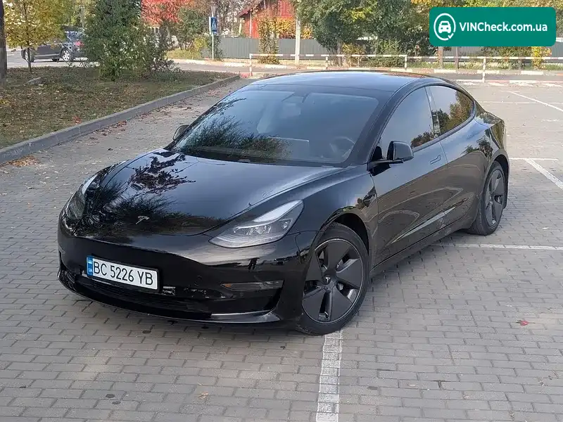 Tesla Model 3 2021, фото з оголошення 2 з 20, VIN 5YJ3E1EAXMF016820