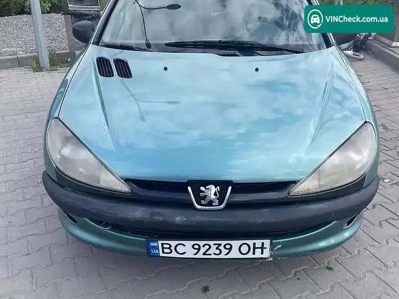 Peugeot 206 2001, фото з оголошення 2 з 13, VIN VF32AKFWF41326316