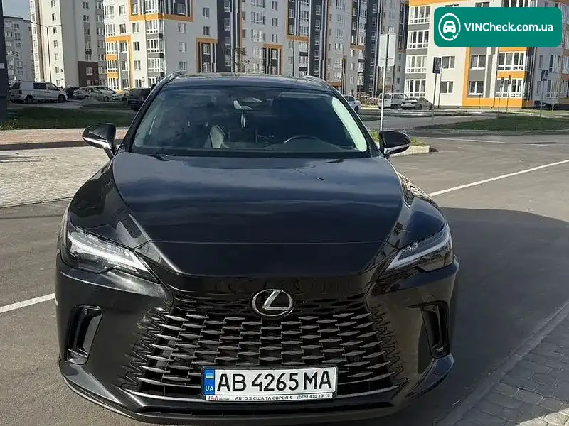 Lexus RX 2023, фото з оголошення 2 з 20, VIN JTJCHMAA9P2007464