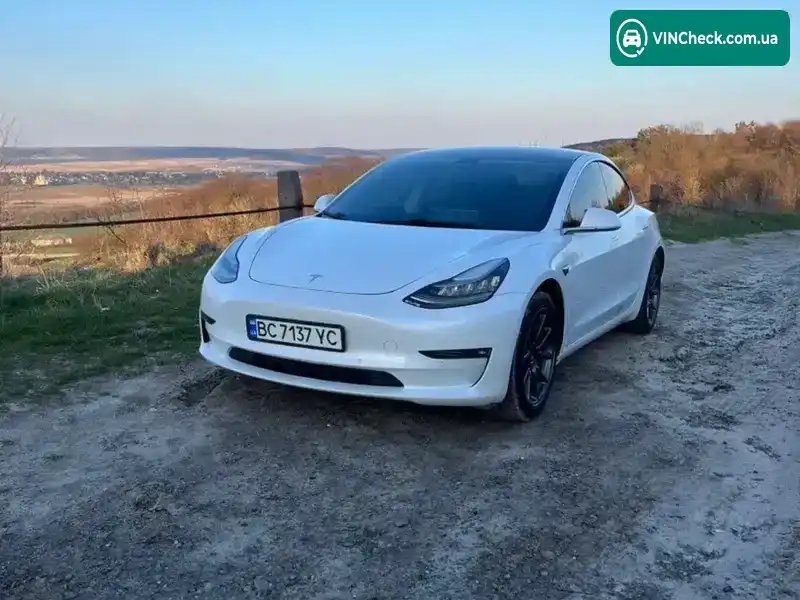 Tesla Model 3 2019, фото з оголошення 2 з 15, VIN 5YJ3E1EB3KF408415
