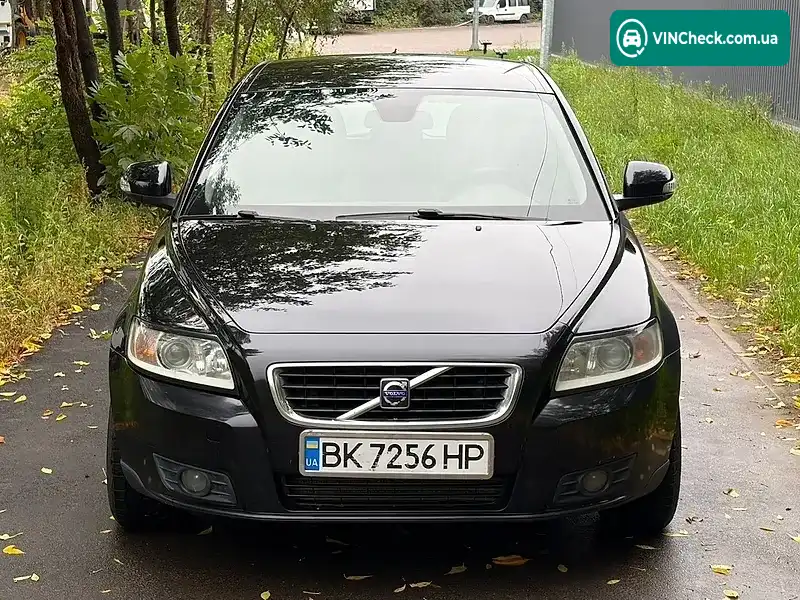 Volvo V50 2010, фото з оголошення 2 з 20, VIN YV1MW755BA2573007
