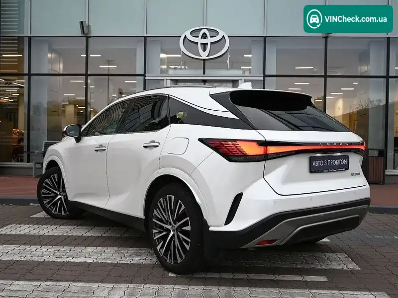 Lexus RX 2024, фото з оголошення 2 з 11, VIN JTJCHBJA002014071
