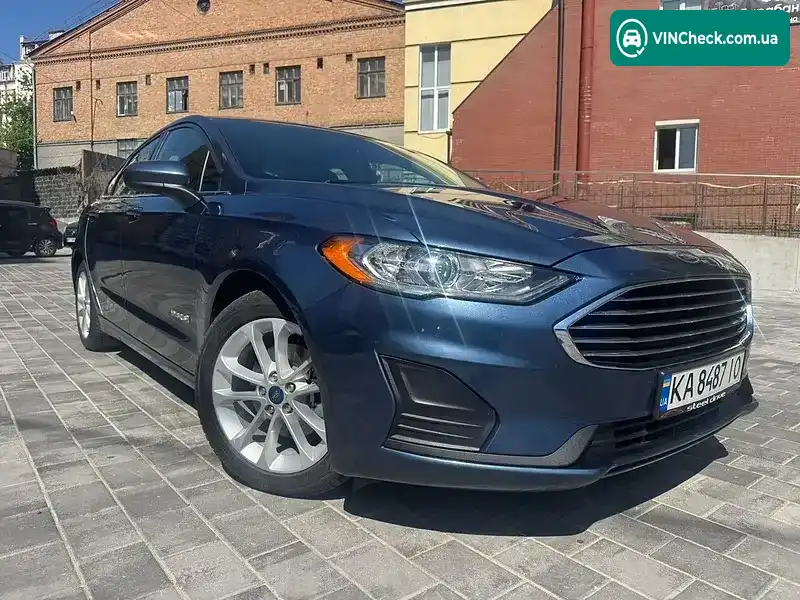 Ford Fusion 2018, фото з оголошення 1 з 21, VIN 3FA6P0LU8KR180292