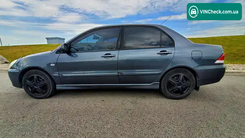 Mitsubishi Lancer 2006, фото з оголошення 2 з 13, VIN JMBSNCS3A7U003237