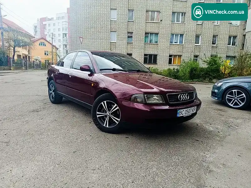 Audi A4 1998, фото з оголошення 1 з 10, VIN WAUZZZ8DZWA074651