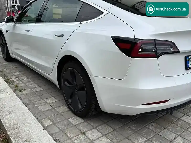 Tesla Model 3 2019, фото з оголошення 1 з 11, VIN 5YJ3E1EB5LF629029
