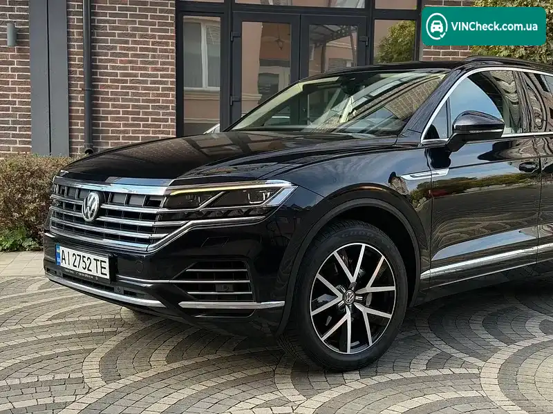 Volkswagen Touareg 2018, фото з оголошення 2 з 20, VIN WVGZZZCRZKD001297