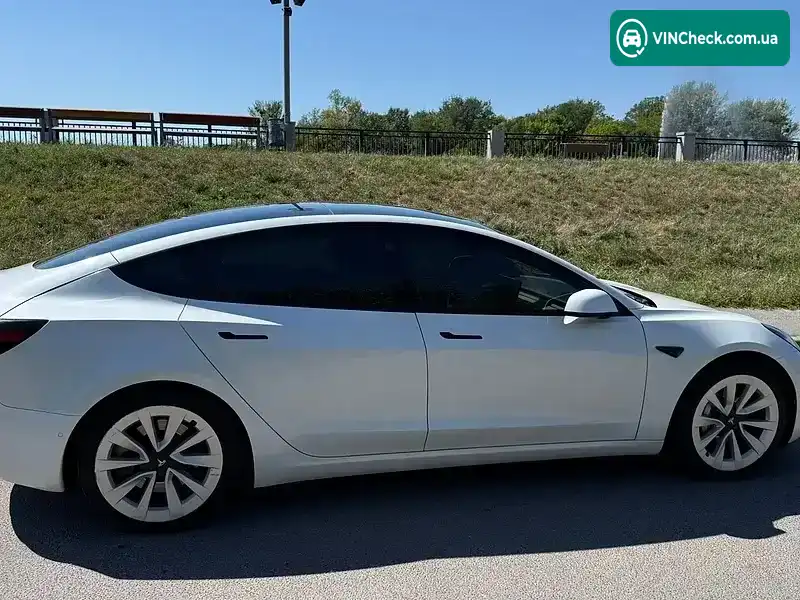 Tesla Model 3 2020, фото з оголошення 2 з 19, VIN 5YJ3E1EA3MF856731