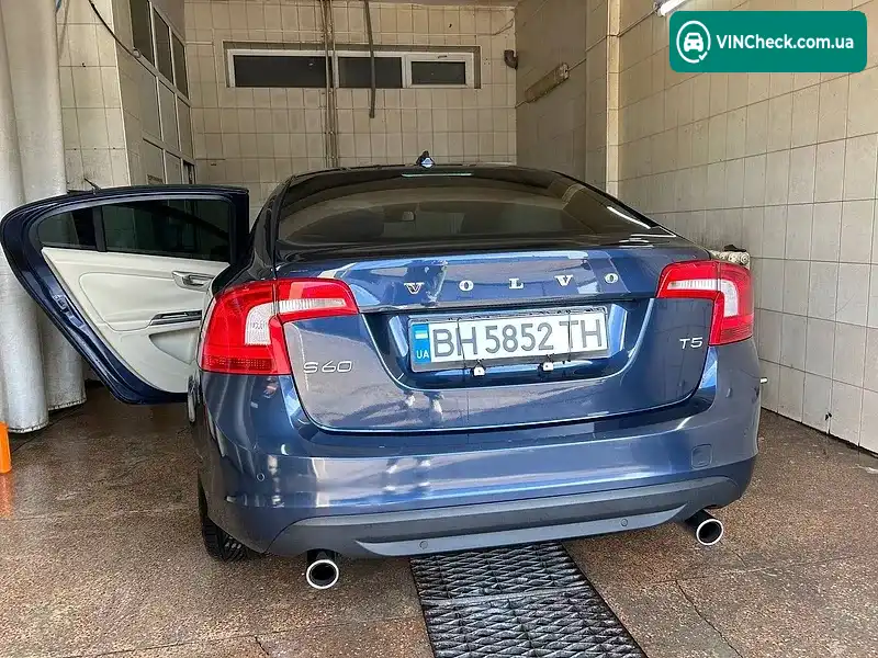 Volvo S60 2012, фото з оголошення 2 з 11, VIN YV1612FS9D2200133