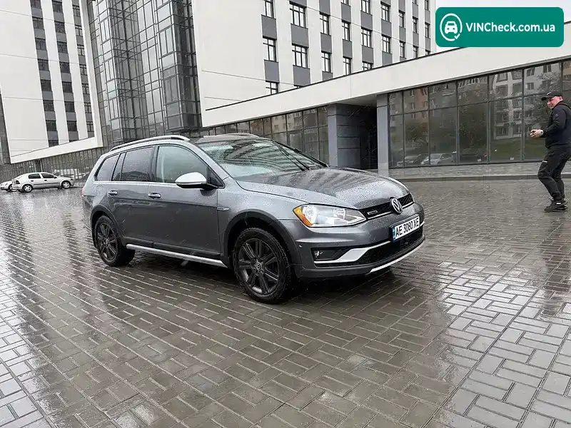 Volkswagen Golf 2017, фото з оголошення 1 з 21, VIN 3VWH17AU4HM537759