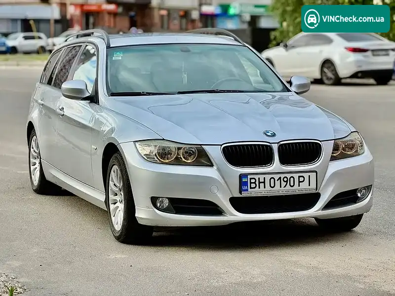 BMW 3 Series 2009, фото з оголошення 1 з 16, VIN WBAUS91010A184631