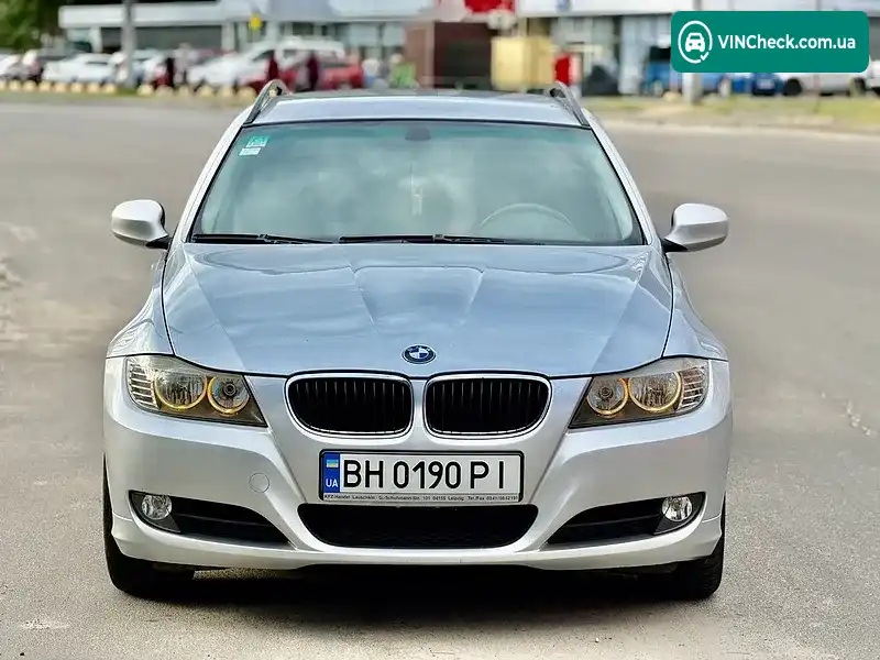 BMW 3 Series 2009, фото з оголошення 2 з 16, VIN WBAUS91010A184631