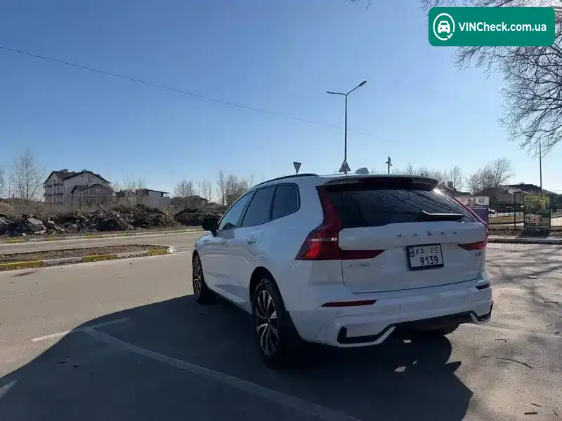 Volvo XC60 2024, фото з оголошення 2 з 21, VIN YV4L12RL4R1885634