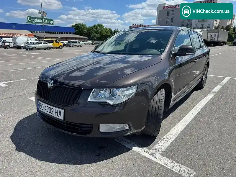 Skoda Superb 2010, фото з оголошення 2 з 12, VIN TMBAE73T3A9029929