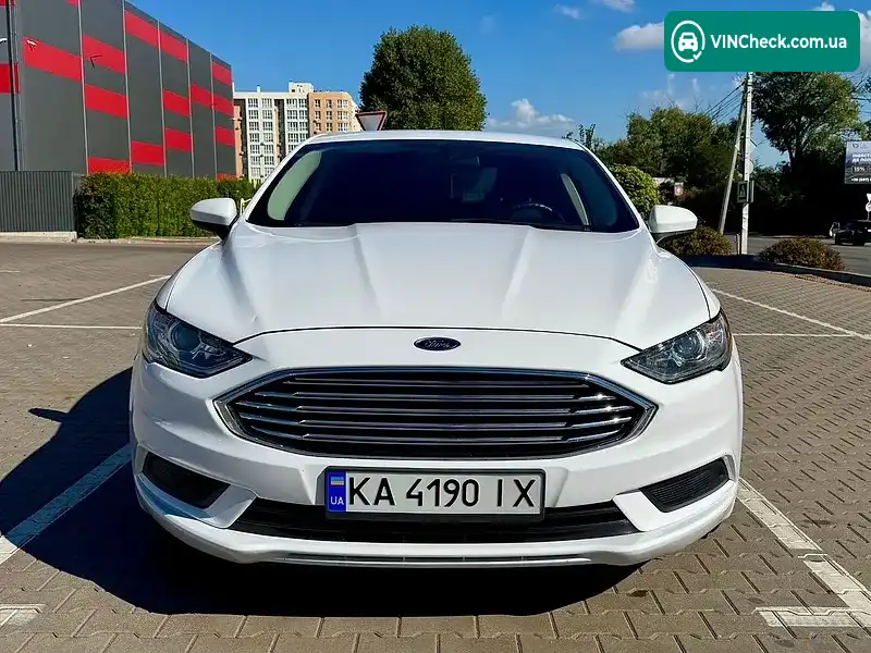 Ford Fusion 2018, фото з оголошення 2 з 20, VIN 3FA6P0LU1JR269877
