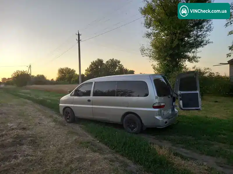 Hyundai H-1 2006, фото з оголошення 1 з 3, VIN KMJWVH7HP6U733018