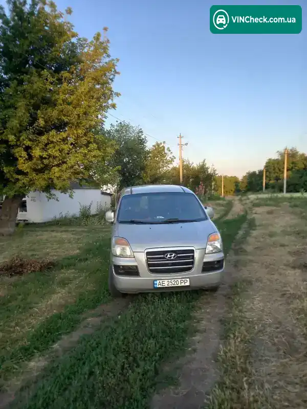 Hyundai H-1 2006, фото з оголошення 2 з 3, VIN KMJWVH7HP6U733018