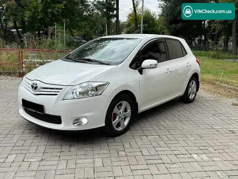 Toyota Auris 2011, фото з оголошення 2 з 20, VIN NMTKV56E90R084003