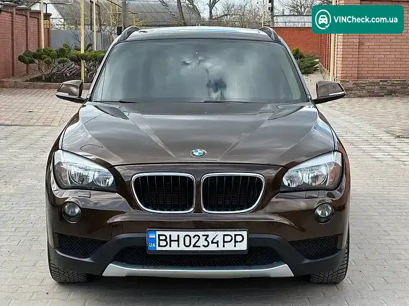 BMW X1 2012, фото з оголошення 2 з 10, VIN WBAVL1C58DVR85762