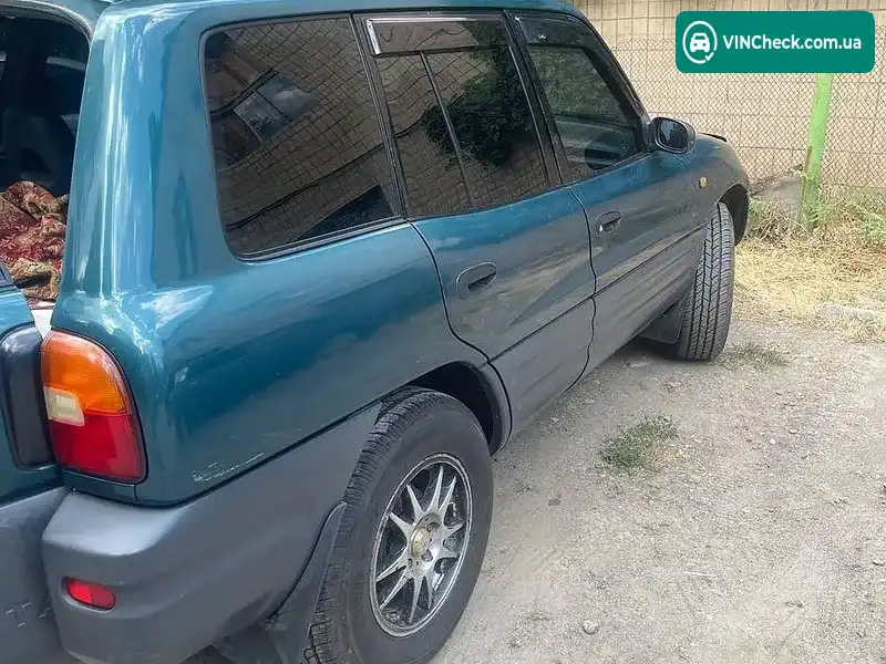 Toyota RAV4 1995, фото з оголошення 2 з 10, VIN JT172SC1100008878