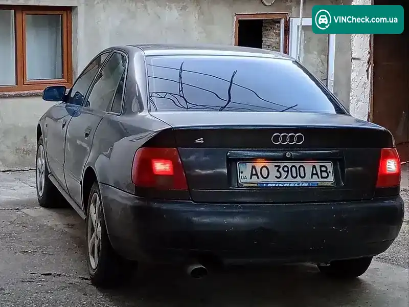 Audi A4 1995, фото з оголошення 2 з 17, VIN WAUZZZ8DZSA096005